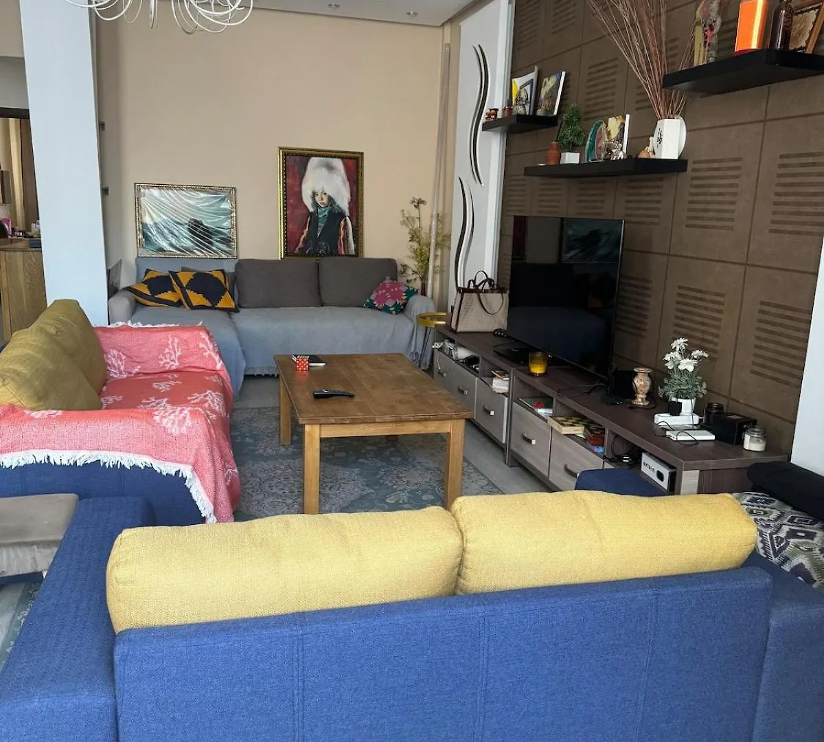 Apartment Cozy 3Br Apt Central Location Almaty