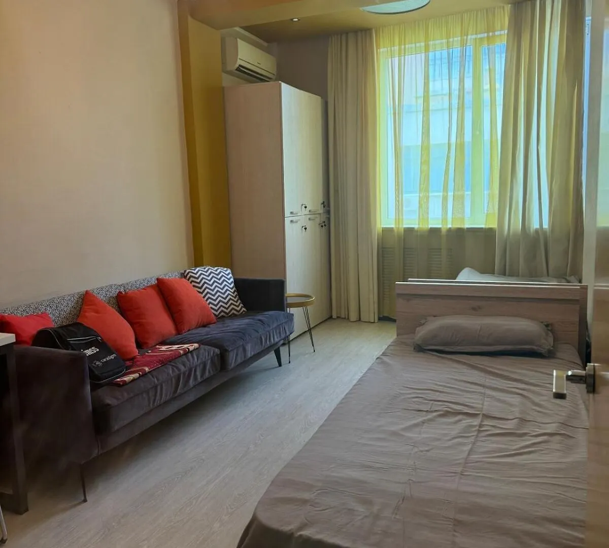 Cozy 3Br Apt Central Location Almaty Kazakhstan